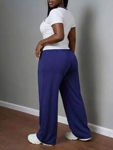 Slaydiva Conjunto casual de uso diario para mujer talla grande con top de manga corta con cuello redondo, ribete de contraste y estampado ecuestre, y pantalones largos con cintura con cordón - Azul - Ver 5