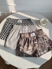 SHEIN EZwear 三件套舒适迷彩印花、复古豹纹印花、赛车格纹图案女士休闲短裤，梭织面料，适合日常穿着，迷彩印花短裤套装 - 彩色 - 查看 4