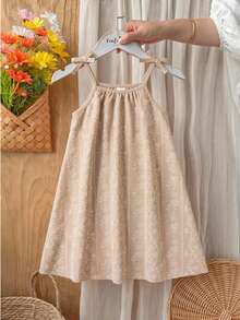 SHEIN 女童刺繡洋裝，女童甜美蝴蝶結休閒寬鬆吊帶洋裝，女童夏季無袖公主洋裝，適合日常或度假穿著 - 米色 - 查看 4