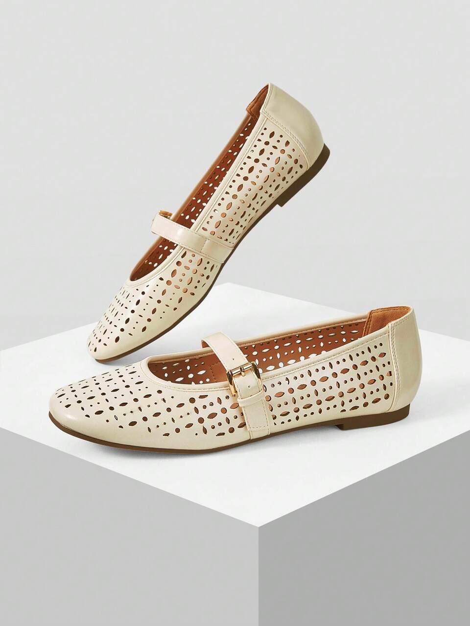 WOMEN'S HOLLOW FLAT SHOES
