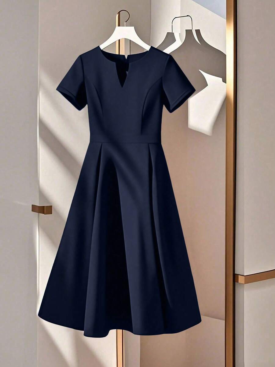 SHEIN LUNE CURVE Gaun Lengan Pendek Warna Polos Elegan Ukuran Plus untuk Musim Panas - Navy Blue - View 1