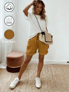 SHEIN Holidaya 女款夏季新款棉麻度假休閒風卡其色抽繩捲邊短褲，採用棉麻紋理面料，搭配彈性腰抽繩設計與捲邊細節，融合隨性與俐落優雅，適合日常出遊、度假或輕便休閒場合，屬於休閒風抽繩短褲、卡其優雅褲款，寬鬆顯瘦百搭單品 - 芥末黃 - 查看 6