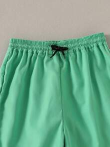 SHEIN 2件組青少年男童時尚黑色T恤與綠色短褲休閒套裝 - 白色 - 查看 7