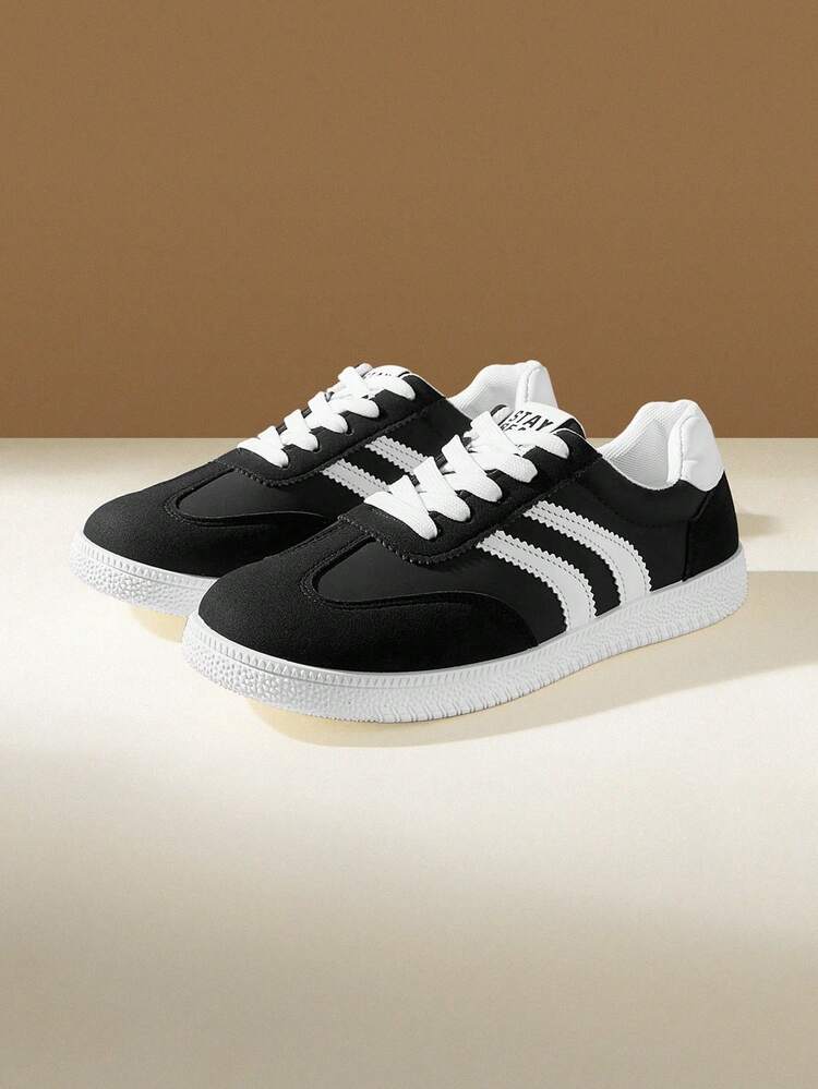 CUCCOO EASI Women's Lace-Up Splicing Design Round Head Flat Bottom Casual Sports Shoes Casual Style PU With Imitation Suede Leather Black And White Casual Sports Shoes Daily Outdoor Leisure Sports