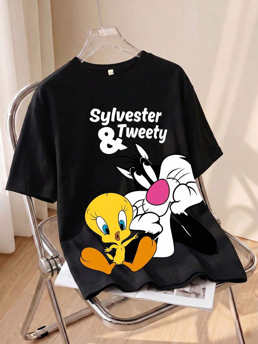 LOONEY TUNES X SHEIN 大码女式休闲可爱卡通字母图案落肩宽松黑色 T 恤，夏季大码图案 T 恤大码女式 T 恤崔弟和西尔维斯特卡通 T 恤女式大码卡通 T 恤，街头服饰 - 深灰色 - 查看 1