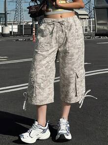 DAZY Women's Camouflage Pattern Waist Tie Cargo Pocket Capri Jeans Vacation Gray Summer Baggy Streetwear - Beige - View 3