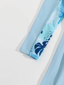 SHEIN Top de bikini tipo camisola para niñas preadolescentes con estampado aleatorio, protección solar - Celeste - Ver 5