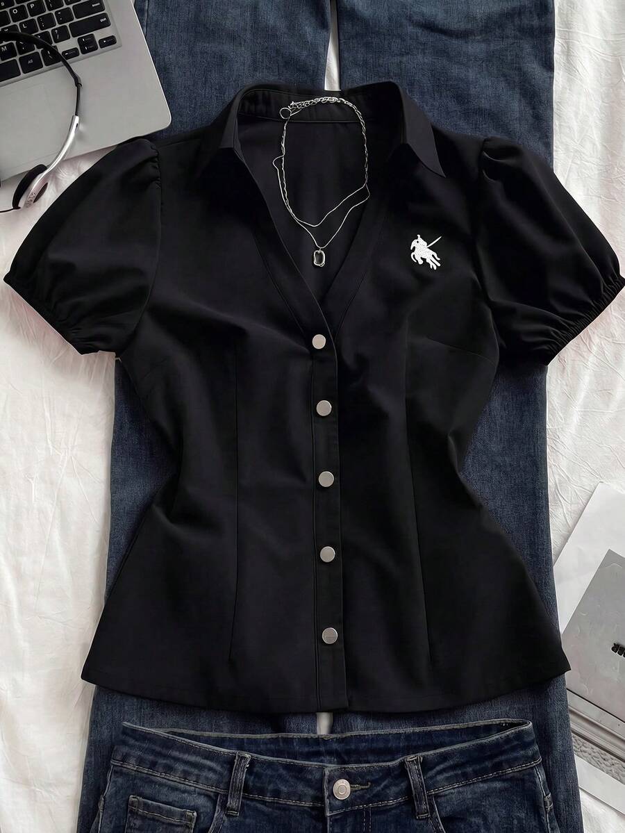 Sunspun 大尺碼暗黑風刺繡修身泡泡袖上衣 - 黑色 - 查看 1