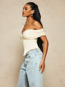 KIZN Atasan Korset Bustier Satin Model Sweetheart dengan Bahu Terbuka, Desain Lipatan Berpilin, dan Detail Potongan di Pinggang untuk Pesta Malam Hari - Aprikot - View 3