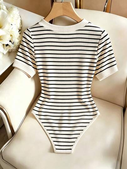 SHEIN Franclia Women's Minimalist V-Neck Striped Print Business Professional Casual Versatile Travel Vacation Fitted Bodysuit