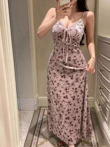 DAZY Charming Vintage Floral Pattern Velvet Lace Patchwork Spaghetti Strap Slim Fit Long Women's Nightgown Summer - Pink - View 3