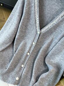 GlowEve CURVE Plus Size Elegant V-Neck Beaded Button Long Sleeve Cardigan - Grey - View 6