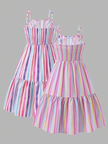 SHEIN 女童夏季洋裝，休閒風格，甜美細肩帶，厚實面料搭配圖案與清新配色，適合戶外度假穿著，可愛休閒，青少年女孩夏季必備套裝 - 粉色 - 查看 2