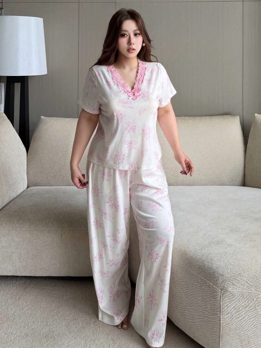 Dazy Plus Conjunto de pijama de mujer talla grande con patchwork de encaje de color contrastante y estampado floral pequeño para primavera/verano - Rosa - Ver 1