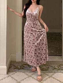 DAZY Charming Vintage Floral Pattern Velvet Lace Patchwork Spaghetti Strap Slim Fit Long Women's Nightgown Summer - Pink - View 5