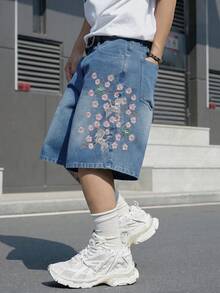 Manfinity EMRG 男士街頭風休閒刺繡藍色牛仔短褲 - 中等水洗藍 - 查看 4
