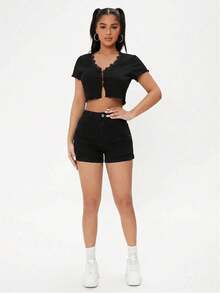 SHEIN PETITE 女款口袋鈕扣休閒百搭日常牛仔短褲，適合嬌小女性 - 黑色 - 查看 3