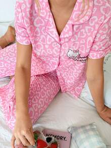 SweetSlumber HELLO KITTY AND FRIENDS | SHEIN Set Piyama Wanita Motif Hati Leopard Pink, Atasan Lengan Pendek Berkerah dan Celana Panjang - Berwarna merah muda - View 4