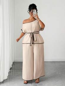 Weeklong 2-delat set för dam i plus size med asymmetrisk axel, färgblockad urringning, markerad midja, kortärmad topp och långa vida byxor, casual - Kaki - Visa 4