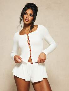 MISSGUIDED X Carli Bybel Pointelle Knit Lounger Co-Ord Set With Rose Button Long Sleeve Top And Flowy Mini Shorts - White - View 4