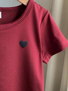 SHEIN Playful Pals 2件組 幼童女嬰女童大童女裝套裝 粉色波點夏季休閒可愛親子款 心形圖案T恤 寬腿長褲 - 紅色 - 查看 5