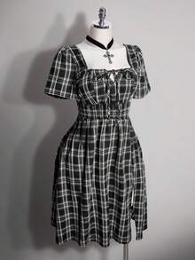 SHEIN ICON Große Größen Y2K Vintage Kleid mit quadratischem Ausschnitt und Karomuster, Midi-Kleid mit Schlitz vorne, Vintage Gothic Punk Kleid - Schwarz und Weiss - Übersicht 7