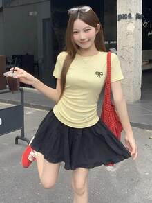 DAZY 蝴蝶結刺繡寬鬆短袖圓領女款T恤 - 黃色 - 查看 7