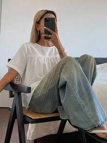 DAZY 女款純色寬鬆短袖圓領百褶休閒度假夏季襯衫上衣，適合校園穿著 - 白色 - 查看 5