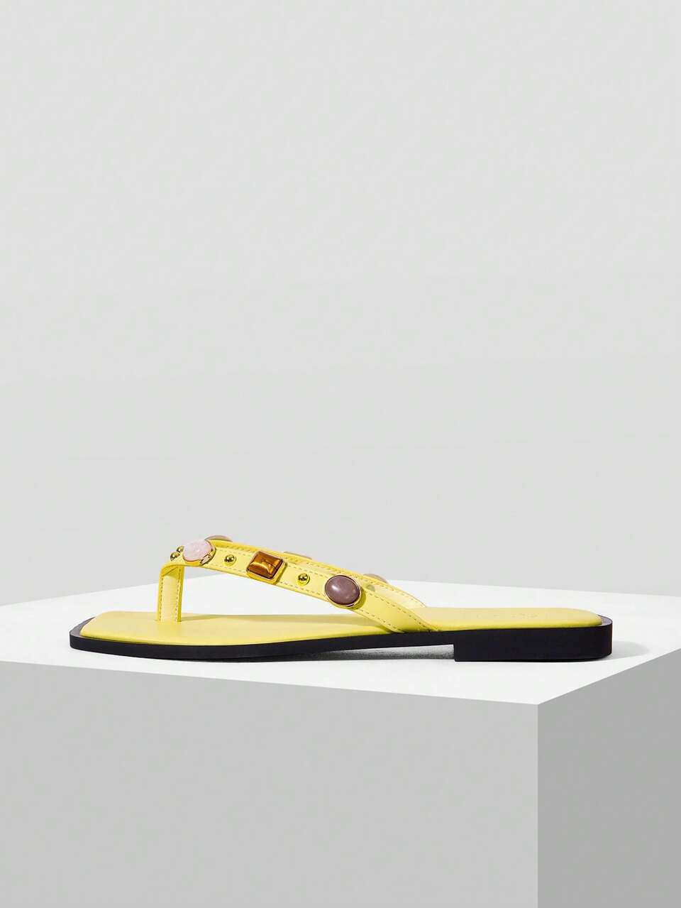 SPRING AND SUMMER NEW OUTDOOR WOMEN'S FLAT BOTTOM SQUARE HEAD BROWN CLIP SLIPPERS WOMEN'S THICK-SOLED CASUAL VERSATILE BEACH SANDALS