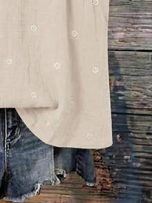 SHEIN VCAY Plus Size Women Daisy Embroidery Print V-Neck Ruffle Trim Loose Camisole - Apricot - View 5