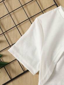 SHEIN 小女孩夏季柔軟黑白對比T恤+連身褲套裝，適合正式場合、外出、度假、街頭穿搭，百搭適用於任何場合，姐妹裝、親子裝，可愛女孩造型 - 黑色 - 查看 5