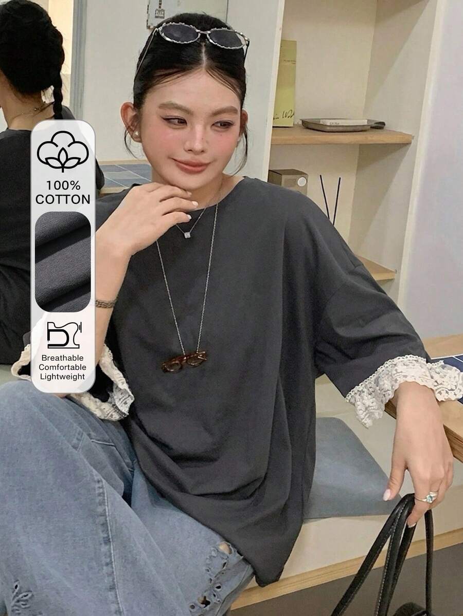 Dazy Plus 春/夏 全棉撞色拼接透視蕾絲短袖字母印花寬鬆休閒百搭T恤 大尺碼女裝/女孩 - 深灰色 - 查看 1