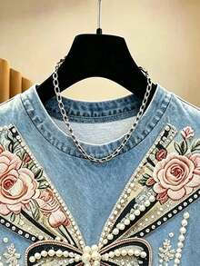 Resyla 女款T恤，仿牛仔刺繡工藝，仿珠飾圖案印花T恤，圓領短袖寬鬆版型T恤，優雅女款T恤，適合日常穿著與約會場合。女款短袖上衣，夏季女款上衣，最新女款上衣，蝴蝶花刺繡圖案T恤 - 彩色 - 查看 4