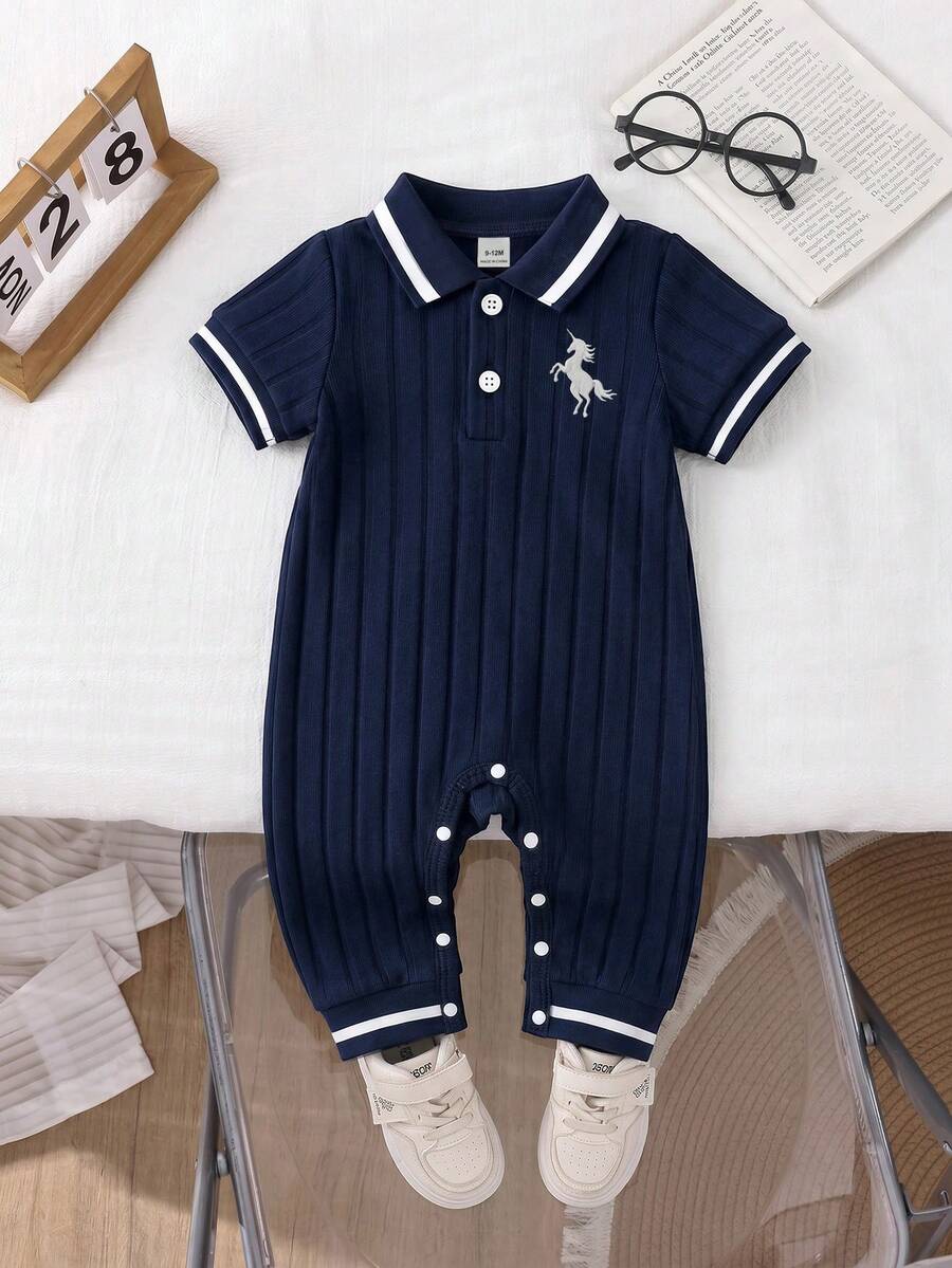 3-24個月男嬰 Polo領刺繡馬圖案前開襟連身衣，深藍色，夏季休閒家庭穿搭，柔軟彈性面料，極簡風格按扣開合