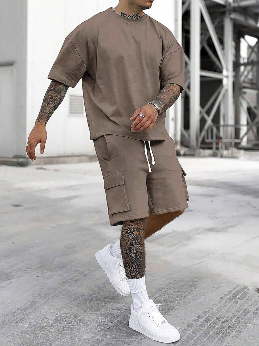 Manfinity Homme Conjunto de camiseta de manga corta de unicolor y pantalones cortos para hombre - Marrón - Ver 1
