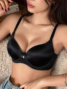 DAZY Bra Wanita Minimalis Warna Polos dengan Kawat Penyangga dan Hiasan Pita Berenda - Hitam - View 4