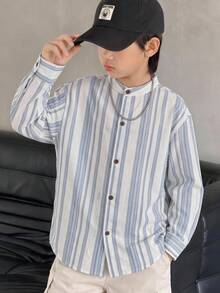 SHEIN 兒童青少年男孩藍白條紋立領長袖襯衫梭織上衣，基本款上衣，夏季上衣，適合春、夏、秋、冬，情人節、約會、夏季穿搭、海灘週末、家庭聚會、返校季、婚禮季、運動、生日派對 - 彩色 - 查看 4