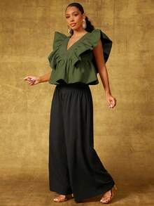 Vixey Top de tejido sólido con cuello en V, mangas de pétalo con volantes y bajo peplum - Verde Oliva - Ver 5