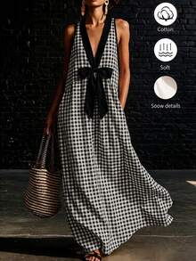 SHEIN Holidaya 女款春夏新款白黑配色 100%純棉面料 寬鬆V領 度假節日休閒通勤日常優雅派對居家長版無袖洋裝 - 黑與白 - 查看 1