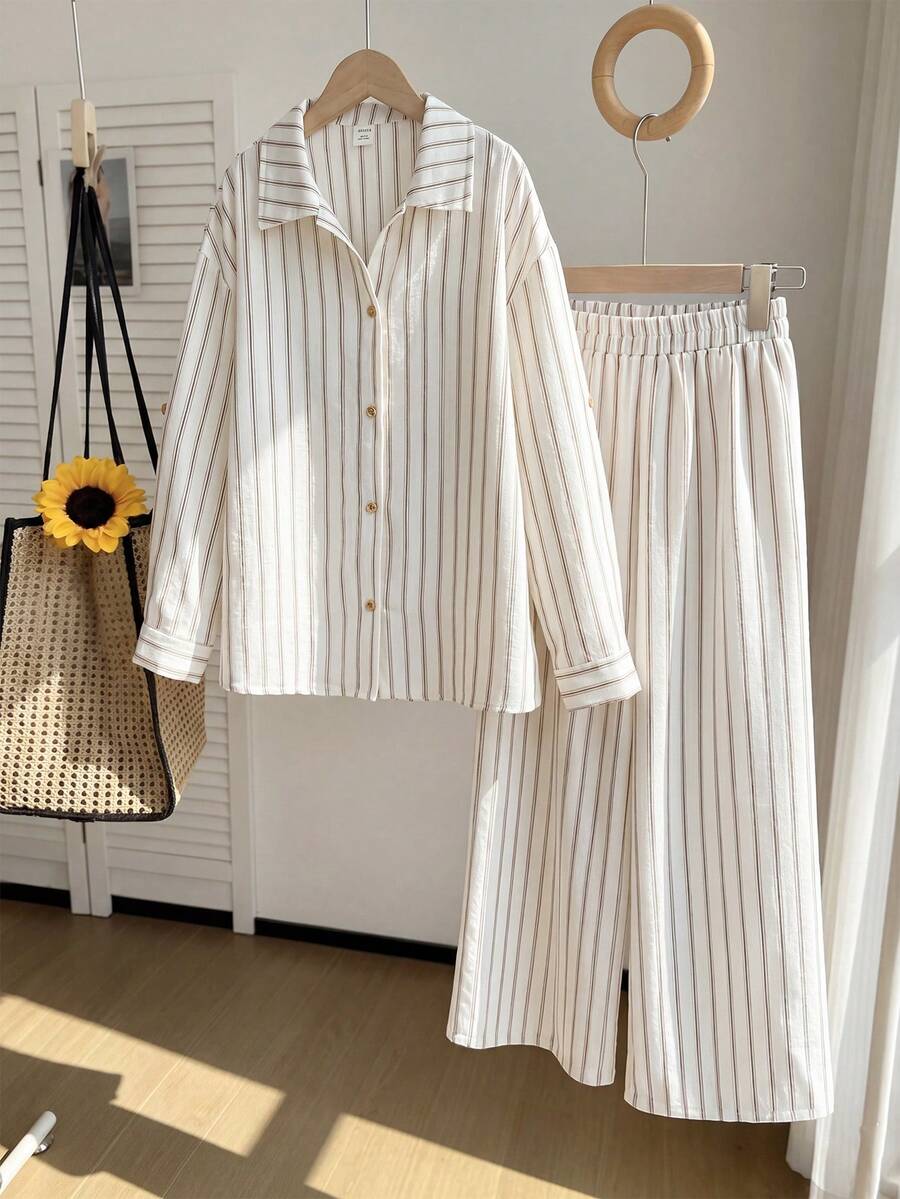 SHEIN 青少年女孩休閒街頭風梭織條紋寬鬆落肩襯衫與寬腿長褲套裝,適合春夏、春季出遊、度假、休閒外出、返校 - 白色 - 查看 1
