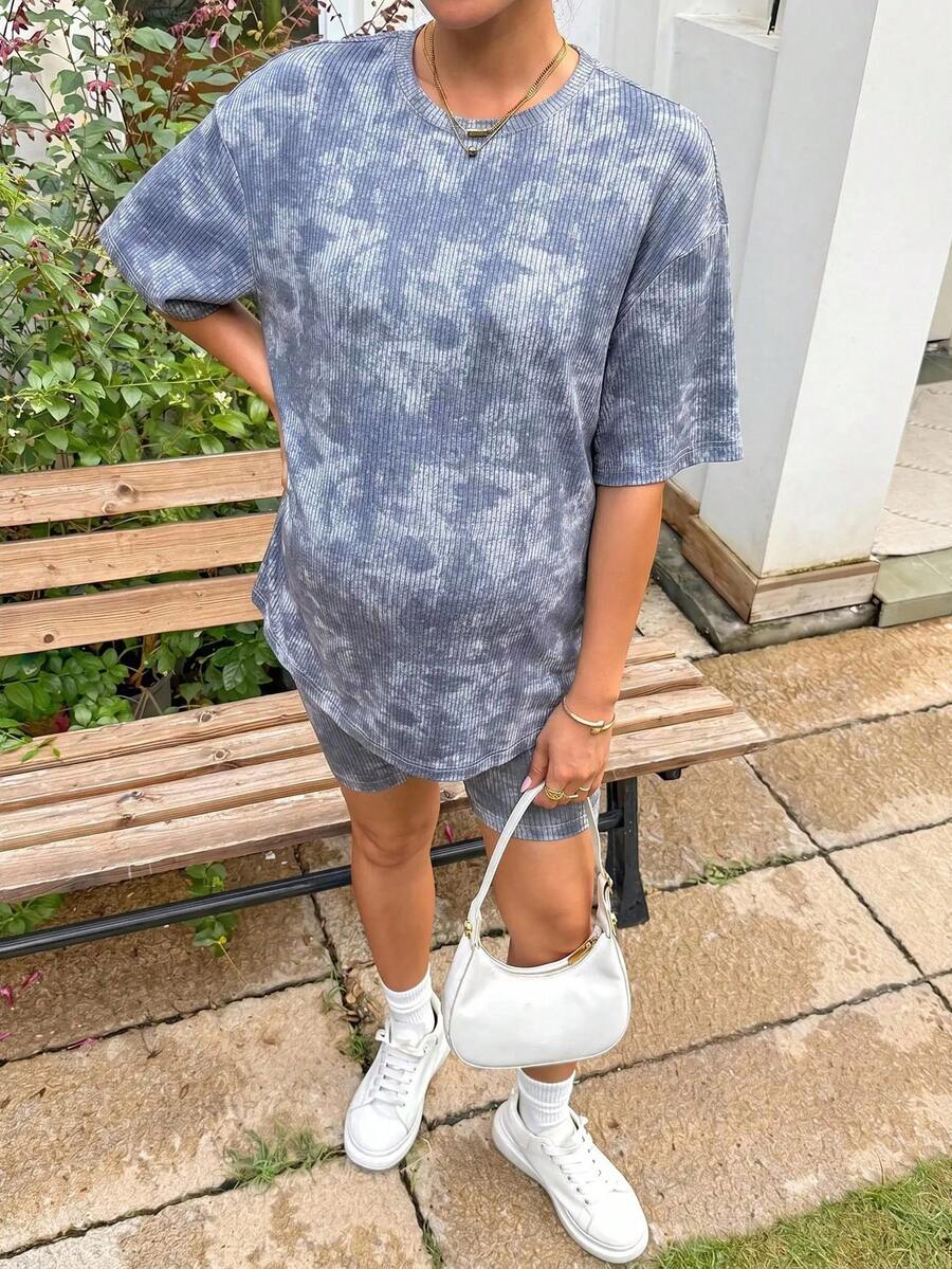 SHEIN 2pcs Maternity Tie-Dye Round Neck Short Sleeve T-Shirt And Adjustable Waist Shorts Casual Set Going Out - Blue - View 1
