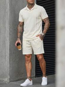 Manfinity CasualCool 男士春夏季華夫格紋理短袖休閒套裝，POLO領設計簡約優雅，柔軟親膚面料，純色百搭風格，適合日常休閒、戶外出遊或運動健身，簡約時尚風格，舒適吸睛版型，適合作為男士生日禮物 - 米色 - 查看 5