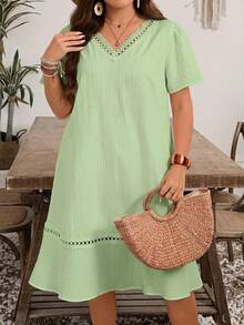 Rosumi Plus Size Women's Hollow Out Decor Ruffle Hem Dress - Green - View 5