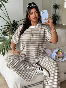 SHEIN EZwear 大码女式休闲度假通勤撞色条纹印花宽松落肩T恤和长裤两件套，春夏款 - 黑色 - 查看 6