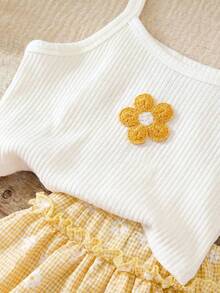 Emery Rose Kids Emery Rose Kids 少女 3D 花朵裝飾細肩帶上衣與格紋裙褲可愛套裝 - 黃色 - 查看 9