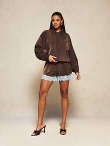 MISSGUIDED Jaqueta bomber de cetim X Carli Bybel com punhos e cintura canelados, gola com colarinho, corte oversized, casaco leve - Castanho Café - Ver 6