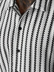 SLATEMANN Men's Black & White Textured Jacquard Striped Casual Holiday Short Sleeve Shirt - Black and White - View 3