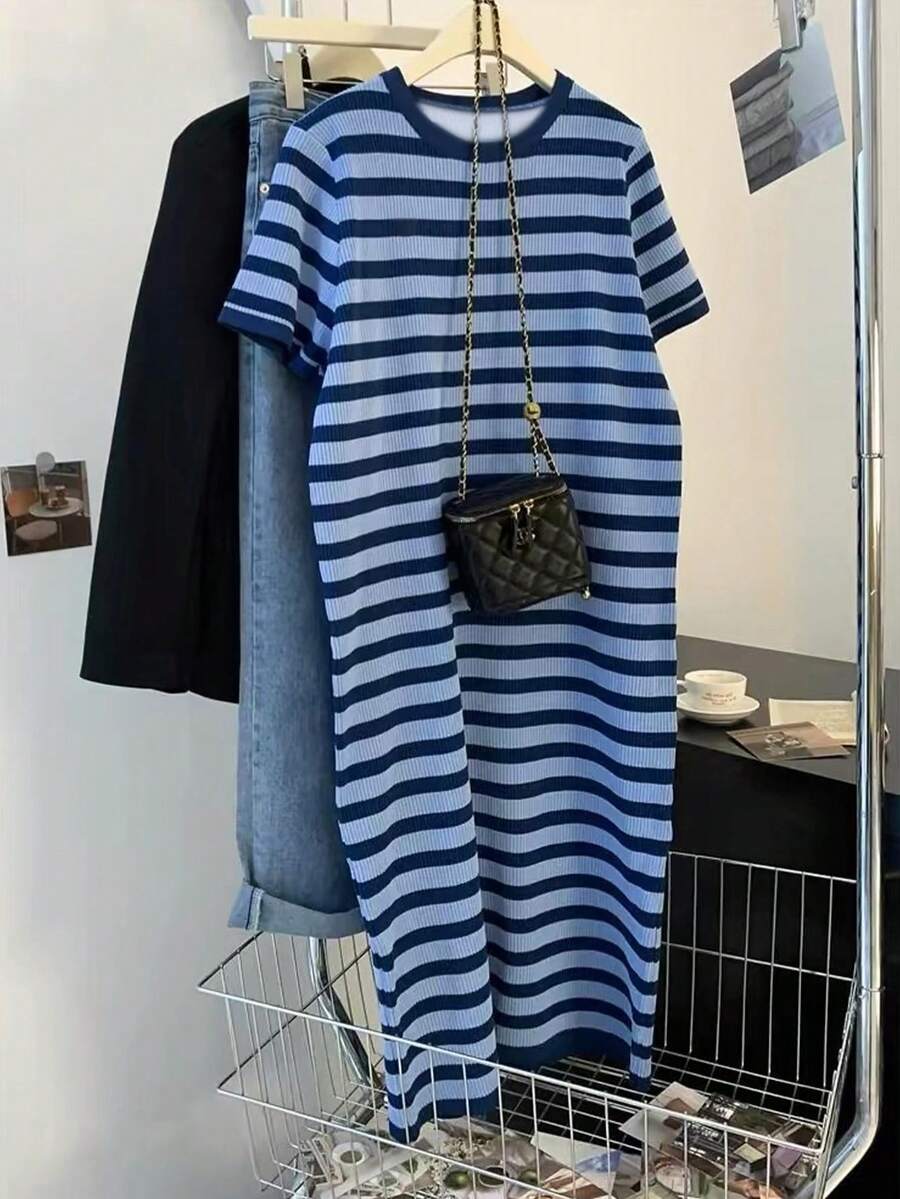 Resyla Vestido de punto elástico de punto de costilla a rayas azules - Azul - Ver 1