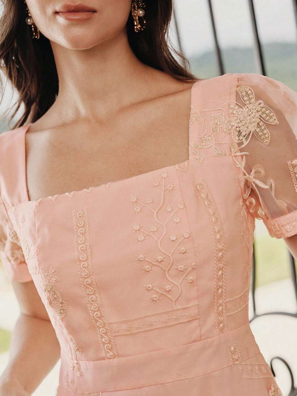 WOMEN'S ELEGANT ROMANTIC EMBROIDERED MESH PUFF SHORT SLEEVE DRESS