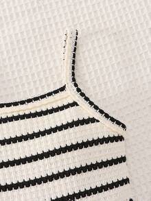 SHEIN Conjunto de 2 piezas para niñas jóvenes, mono a rayas blanco y negro con chaleco de mezclilla, moda casual, adecuado para salidas diarias, hogar y reuniones - Multicolor - Ver 6